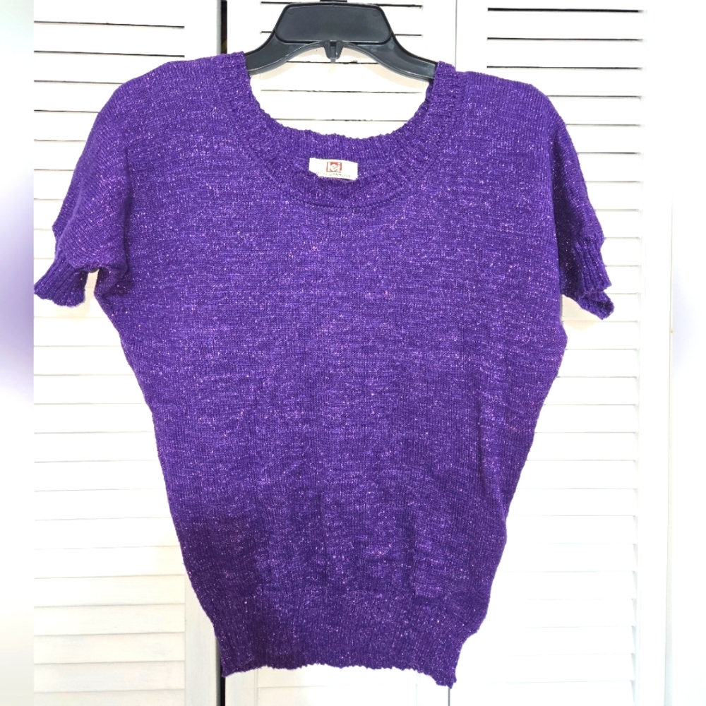 l.e.i. Women's M Short Sleeve Sweater
